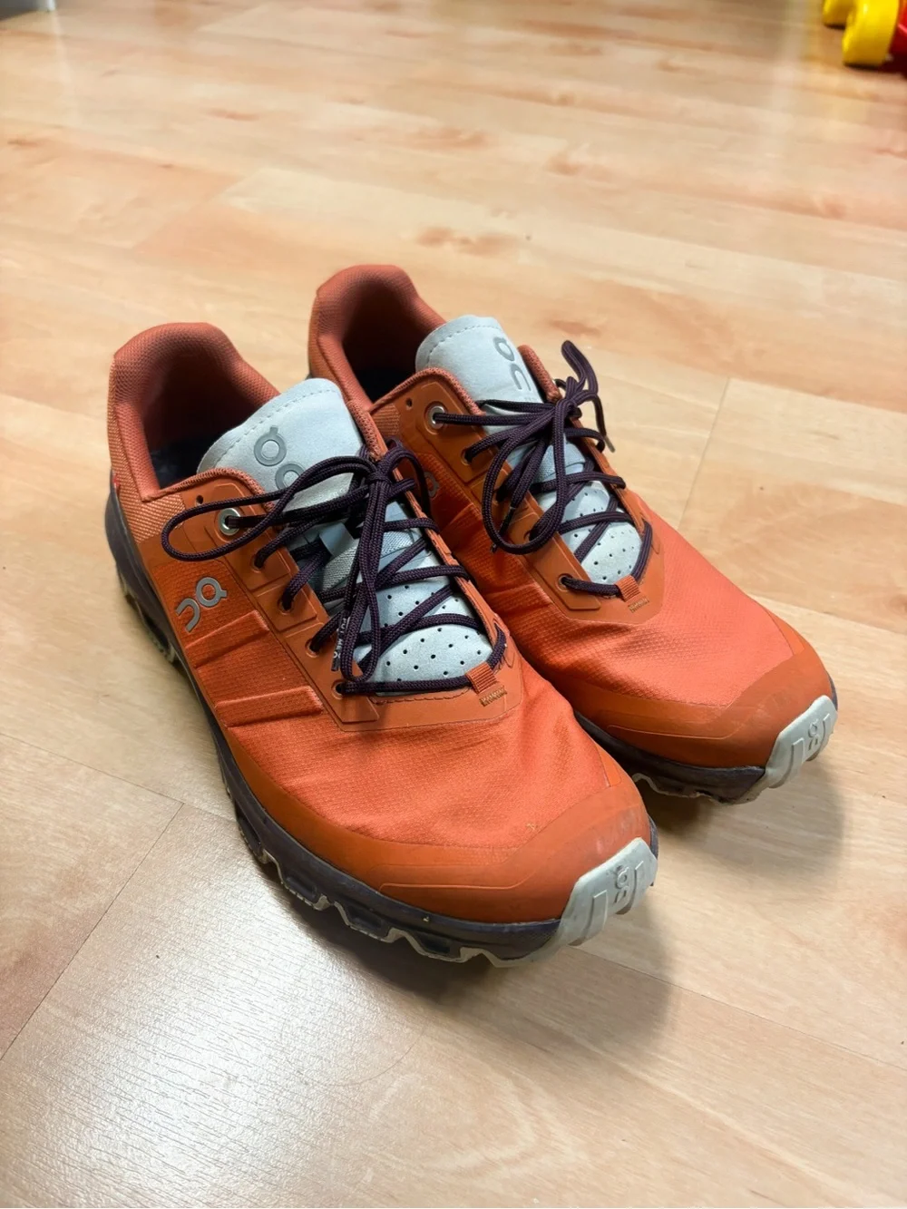 On Running Cloudventure Flare Mulberry Trail Sneakers Men’s Size 10.5